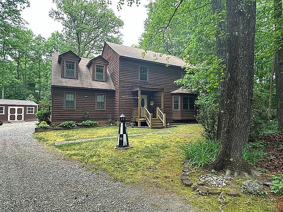 2nd image of 1204 Huntersdell Pl