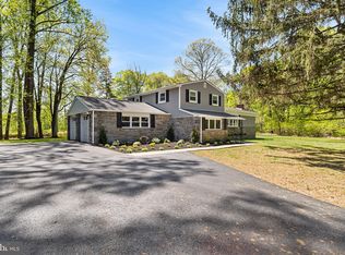 23 Highpoint Dr, Glen Riddle, PA 19063