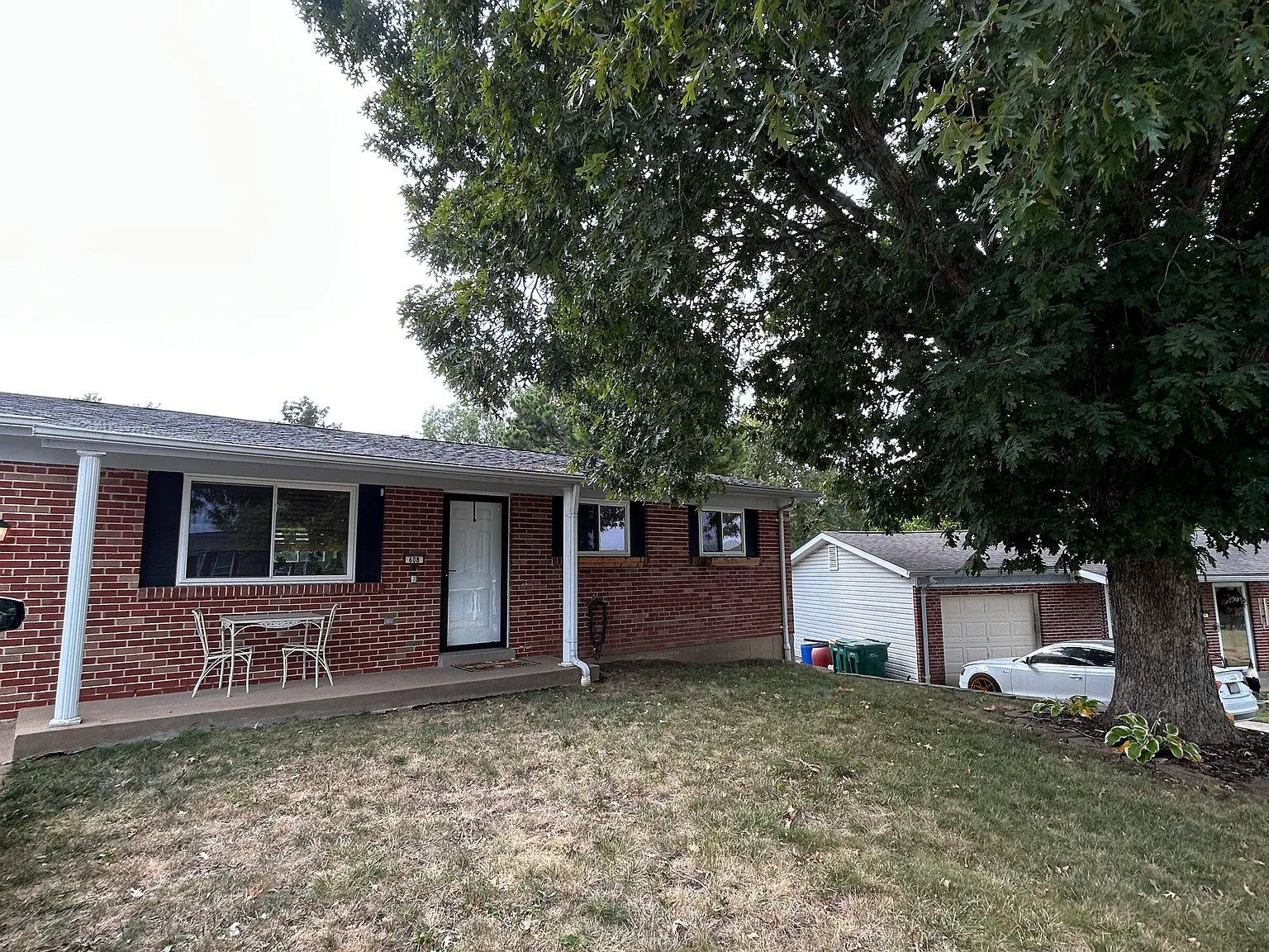 3 bed, 1700 sqft, $1,950 — Photo 2