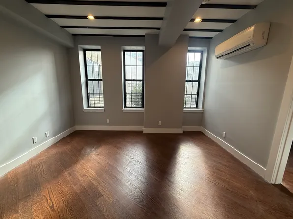 35 Claver Place image 13 of 13