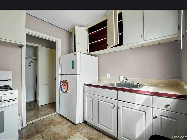 4049 Williams St — Photo 7