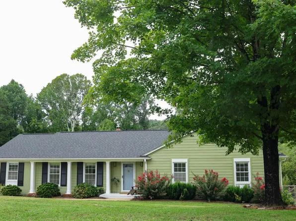 5016 Maplewood Dr, Greenville, SC 29615