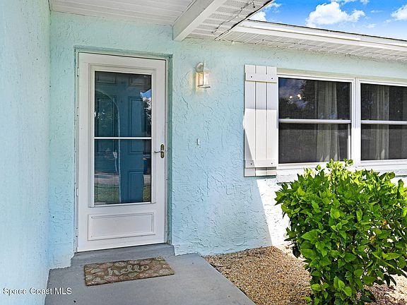 3rd image of 842 Berkshire Dr