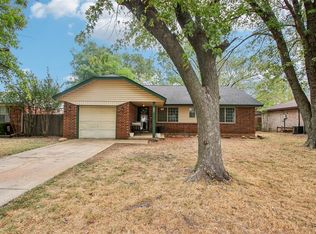 509 Riverview Dr, Noble, OK 73068