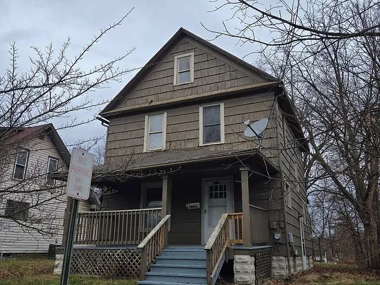 1029 Harpster Ave — Photo 1