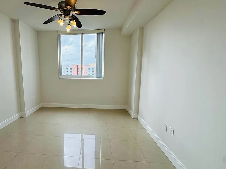 2775 NE 187th St #5220 — Photo 6