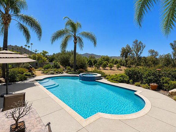3rd image of 12711 Big Bend Way