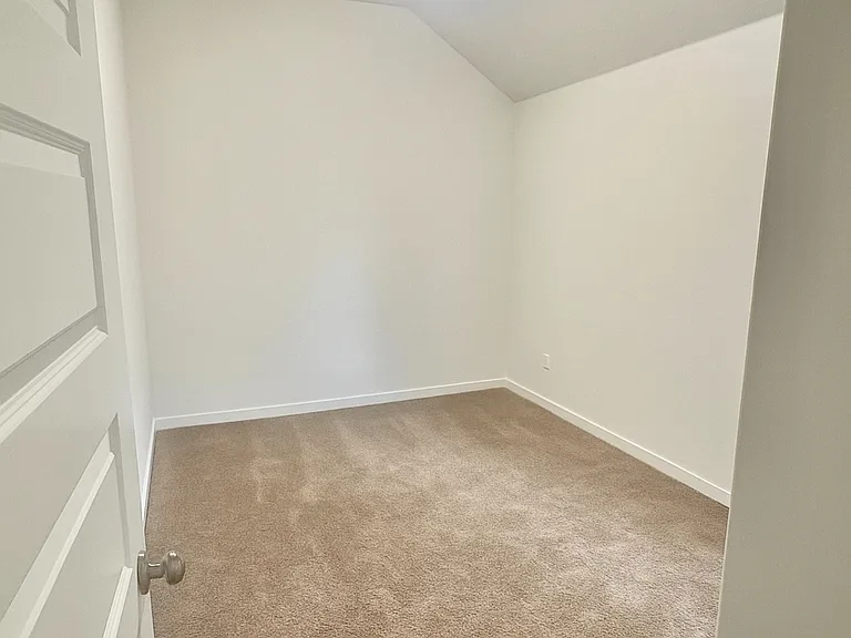 3242 Baehr Dr — Photo 9