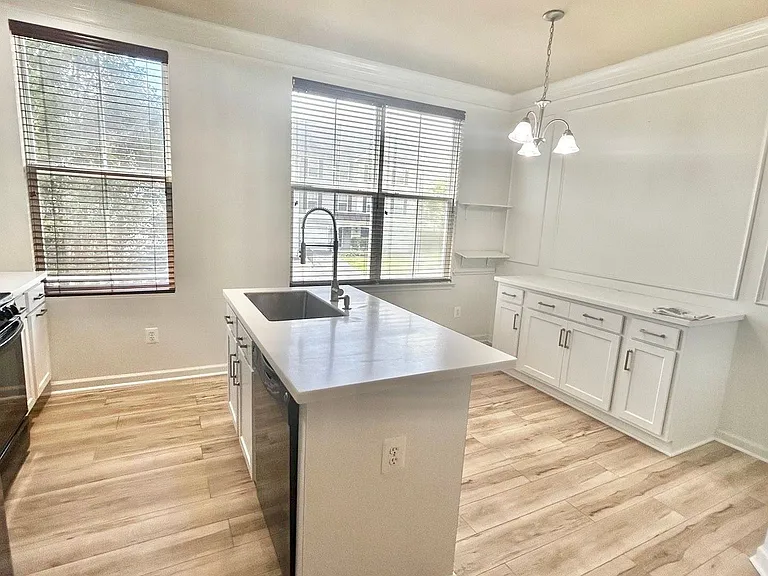 3030 Chinkapin Oak Ln — Photo 3