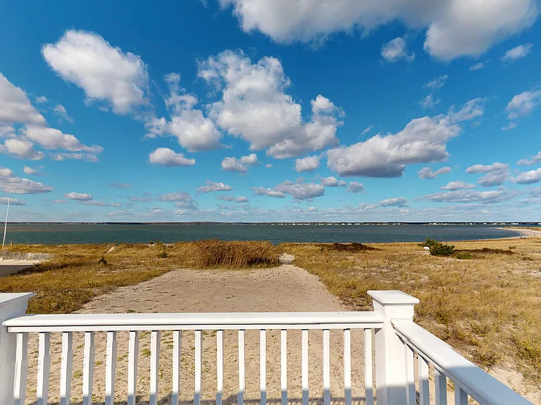 750 Dune Rd — Photo 52
