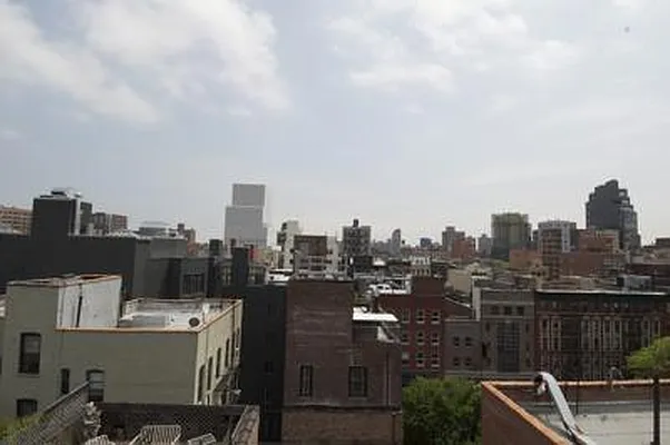 Rented by Veracity NYC LLC | media 30