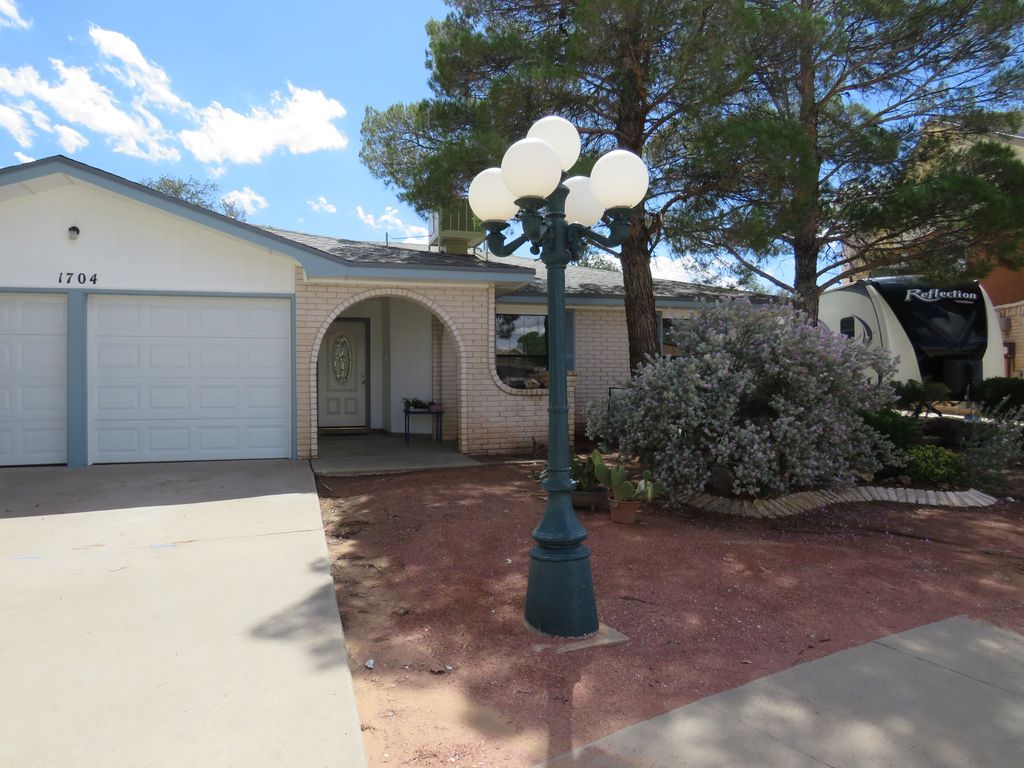 1704 Judith Resnik Dr - Property Image