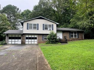 4863 Candlewood Ln, Stone Mountain, GA 30088