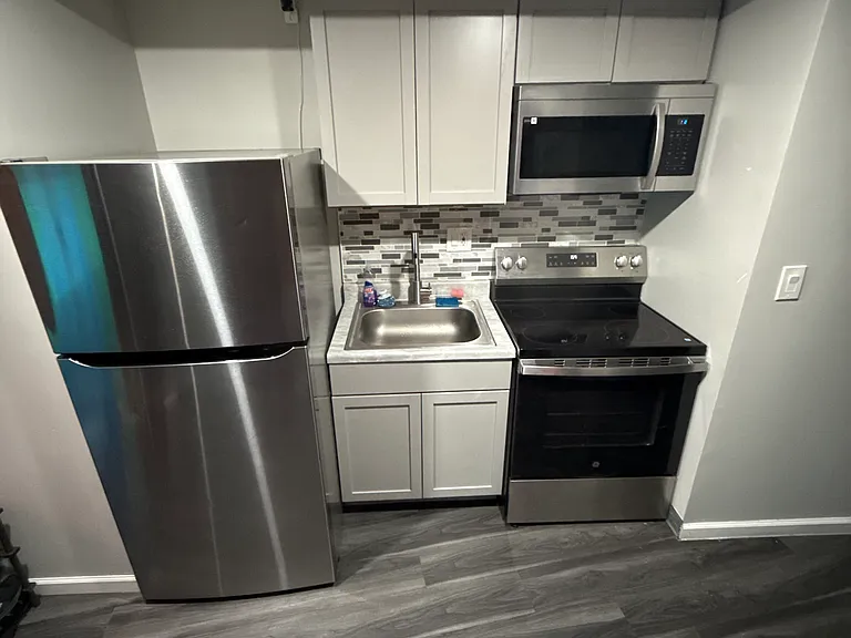 361 E Poplar St #2 — Photo 3