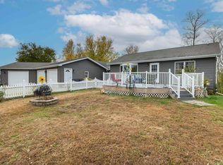 1 Irvine Ct, Galena, IL 61036