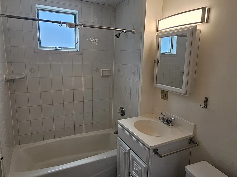 119-121 Chestnut St #121-1 — Photo 8