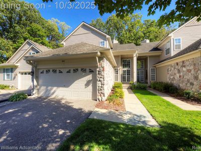 988 Calpernia, Wixom, MI, 48393