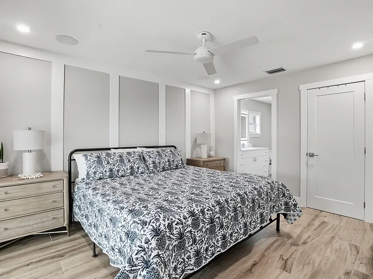 6163 Plumosa Ave — Photo 22