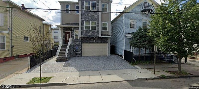 1st image of 320 Marshall St