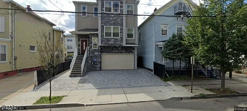 320 Marshall St