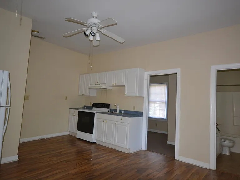 542 E Anderson St #A — Photo 7