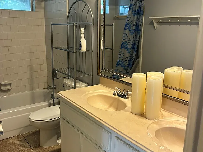 4635 Meadow Green Dr — Photo 22