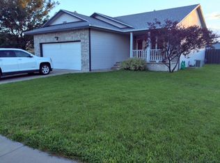 2401 Estes Ct, Garden City, KS 67846