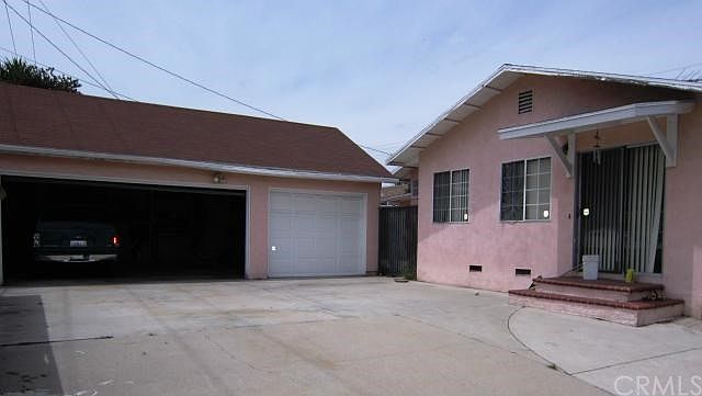 2nd image of 1500 W Hellman Ave