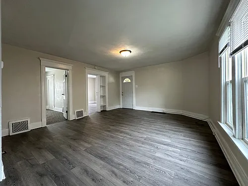 207 K St Photo 1