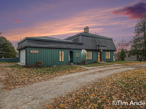 5250 Ivanrest Ave SW, Wyoming, MI 49418