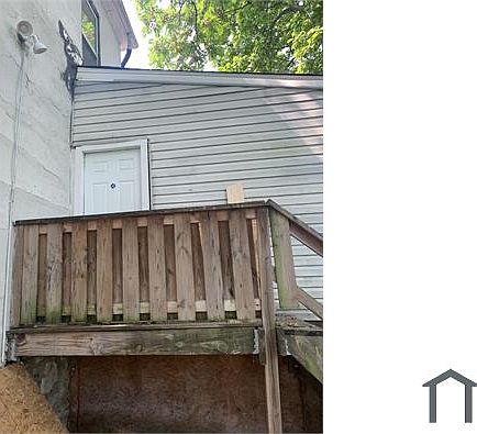 3rd image of 5323 Labadie Ave
