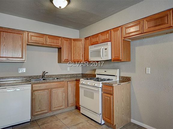 2nd image of 815 Hassell Ave
