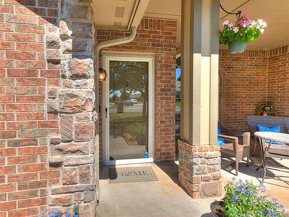 3rd image of 2309 Bruckner Dr