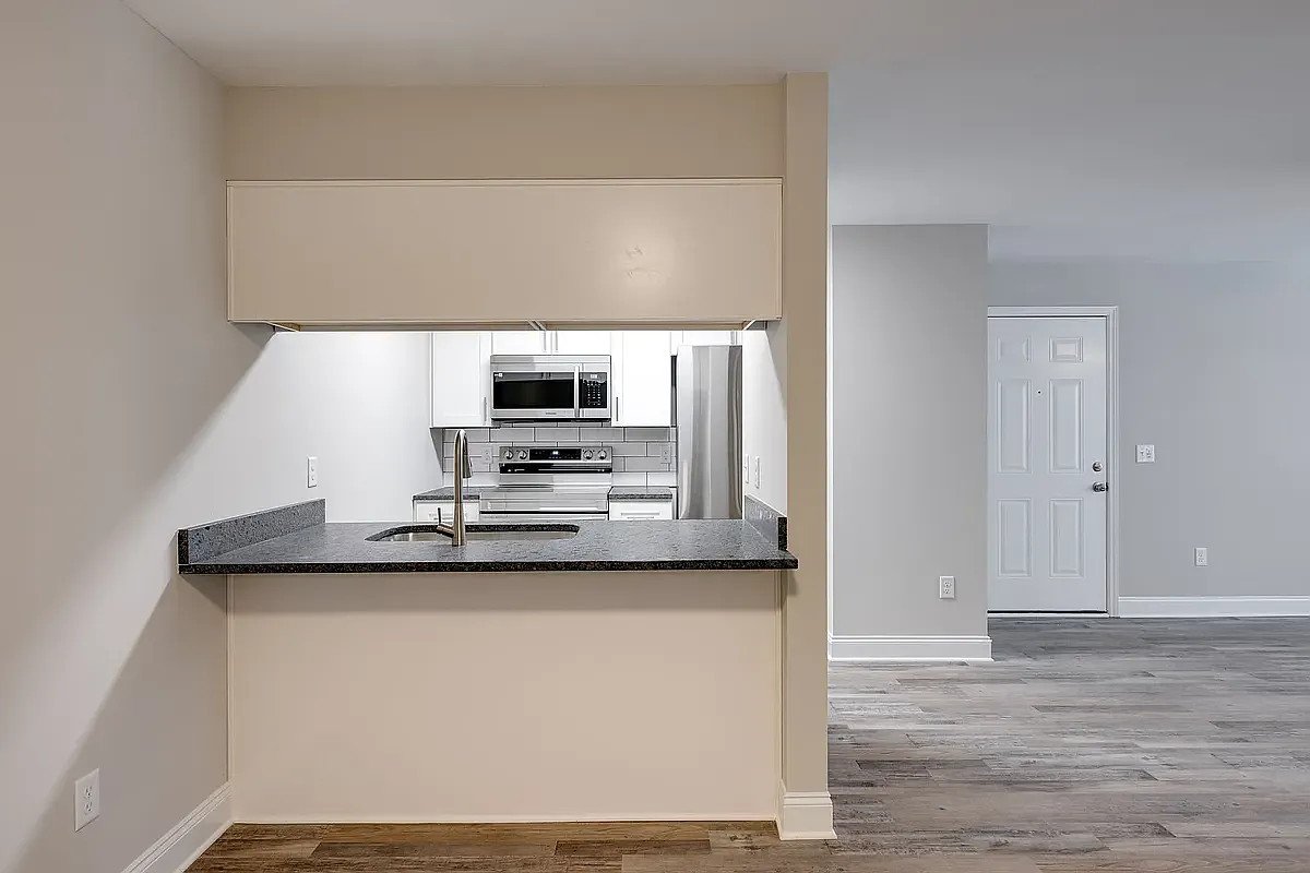 Park Ridge Apartments — Photo 3
