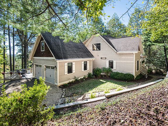 3rd image of 24 Sky Vista Ln