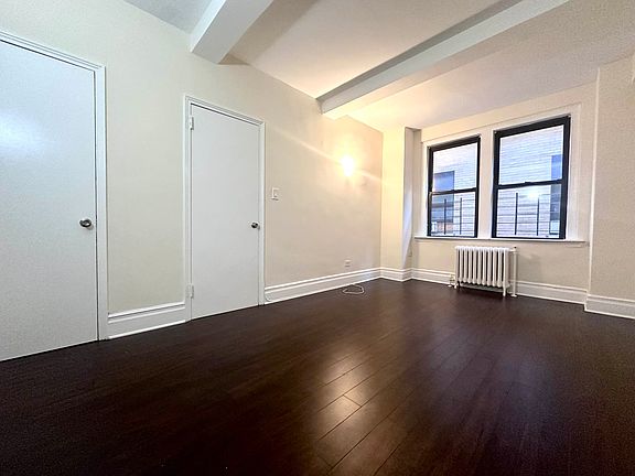 3rd image of 4101 Broadway #2C