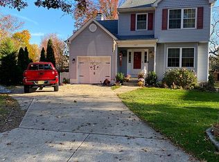 229 S Garfield Ave, Moorestown, NJ 08057