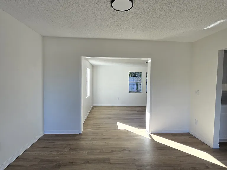 1868 E Cooper Dr — Photo 12