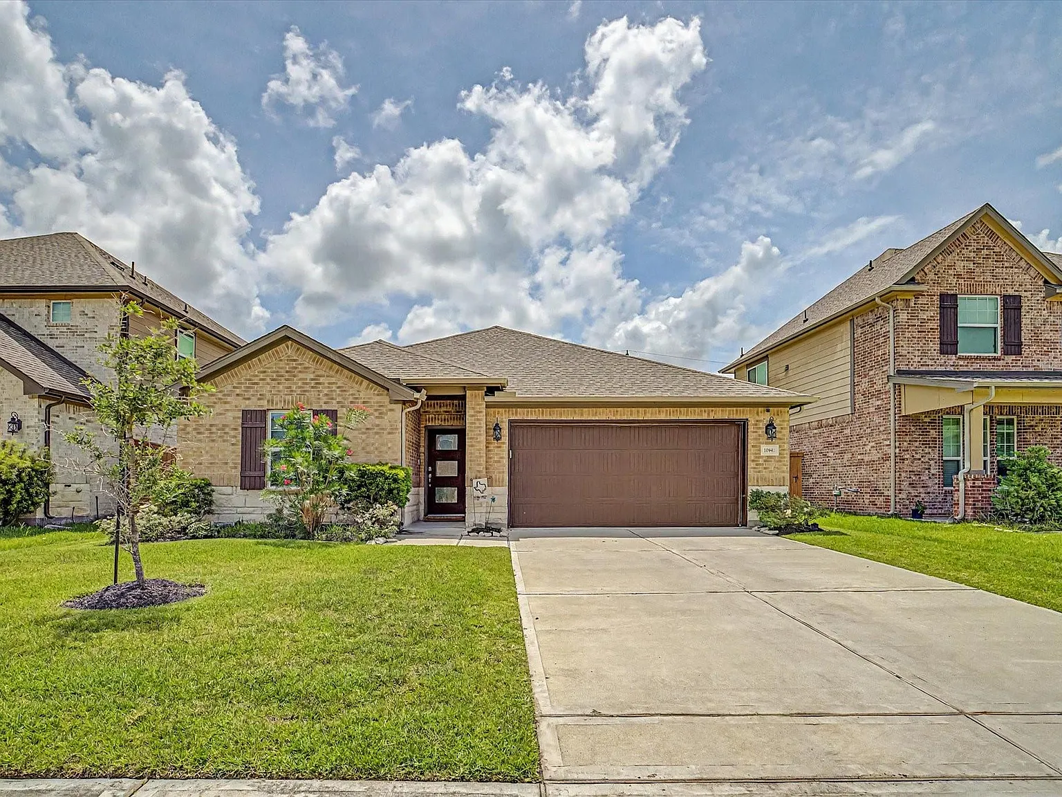 4 bed, 3.0 bath, 2067 sqft, $2,750 — Photo 1