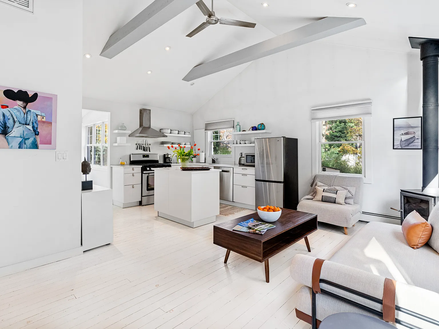 Water View Sag Harbor Designer's own Beach Cottage — Photo 1