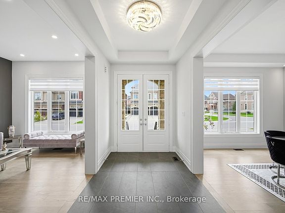 5th image of 319 Torrey Pines Rd