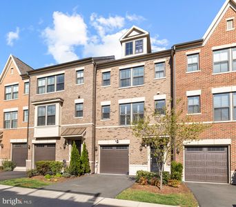 3705 Ambrose Hills Rd, Falls Church, VA, 22041