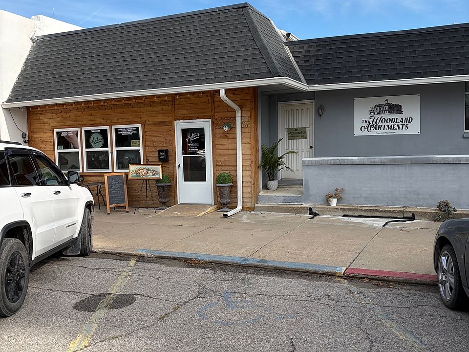 2nd image of 101 N Main St #1