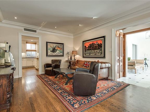 4th image of 4425 Belclaire Ave