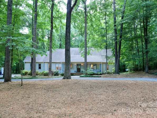 1637 Waxhaw Indian Trail Rd S, Waxhaw, NC 28173