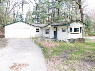 700 Ridgeview Dr, Prudenville, MI 48651