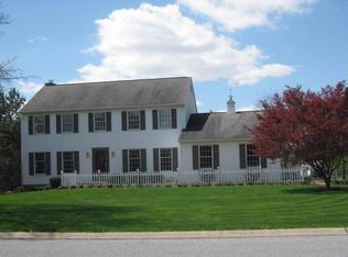 392 Copley Dr, Lancaster, PA