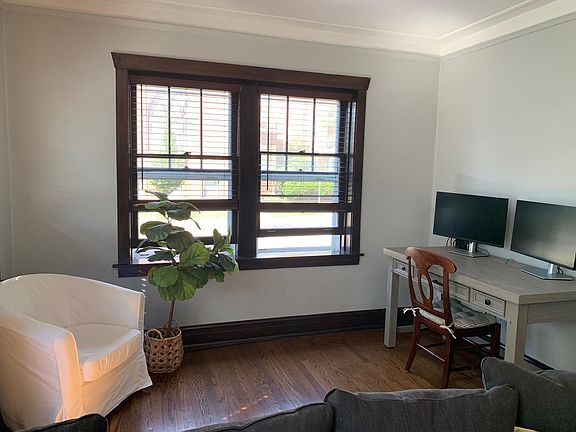 4th image of 320 Bell Ave #1