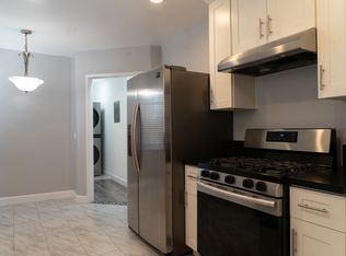 6909 Hazeltine Ave #1, Van Nuys, CA 91405