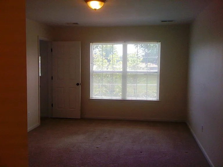 23870 Northstone Village Dr — Photo 8